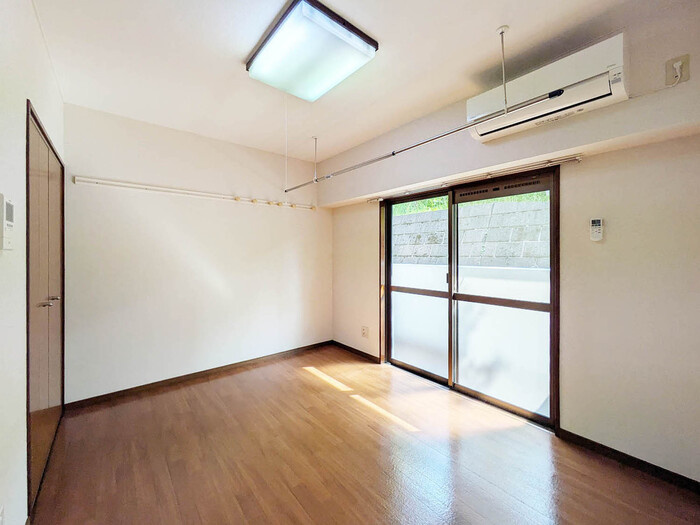 バーチェの居間・リビング