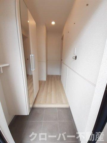 四季　夏の玄関