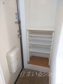 グラバーレジデンス可部の玄関|内観写真は同建物同間取り別室のものです
