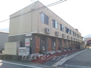 広島市安佐北区可部３丁目のアパートのエントランス