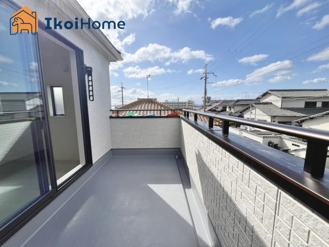 神戸市西区糀台4丁目　1号棟　新築戸建のバルコニー|◆同社施工例◆陽当り良好のバルコニーです♪バルコニー屋根は８万円～設置可能です。