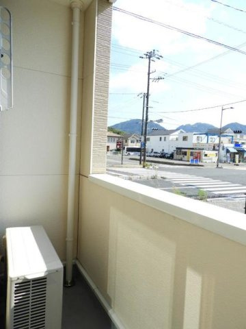 ラ・シルフィードＢのバルコニー|暖かな日差しのふりそそぐバルコニー