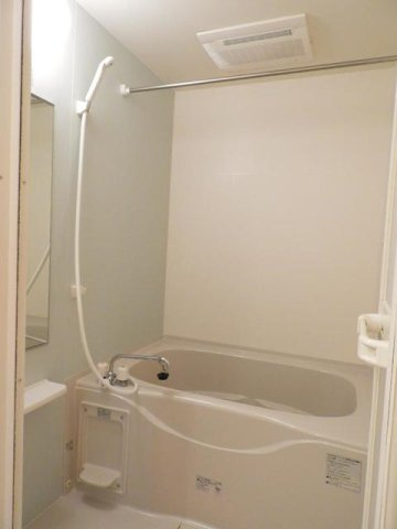 ラ・シルフィードＢの浴室|ゆったり過ごせるお風呂です