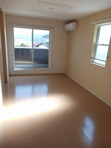 ブルーベリーの居間・リビング|ゆったり過ごせる居間です