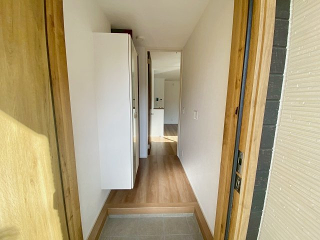 ガーデンテラス逆瀬川の玄関