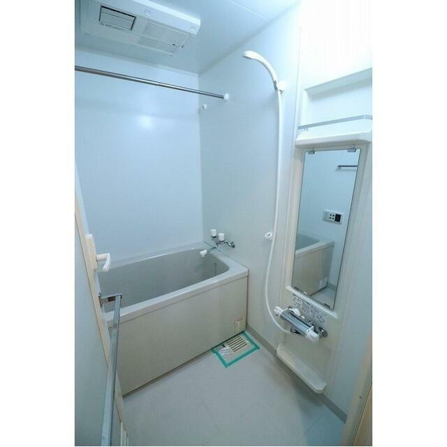 コンフォリア浅草駒形の浴室