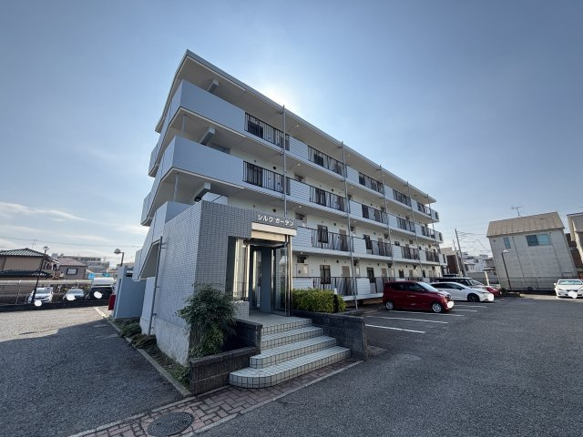 シルクガーデンの外観