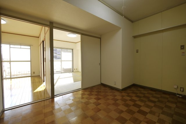 ヴィレッジ奥田の洋室|※写真は別の部屋のものです。