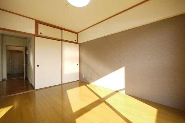 ヴィレッジ奥田の洋室|※写真は別の部屋のものです。