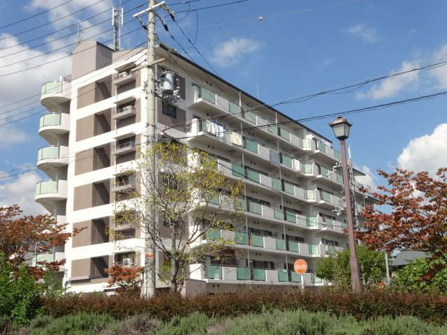 リジェール宝塚の外観