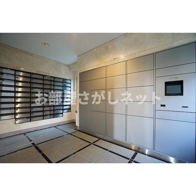 グランデュール千鳥のエントランス|メール・宅配ボックス