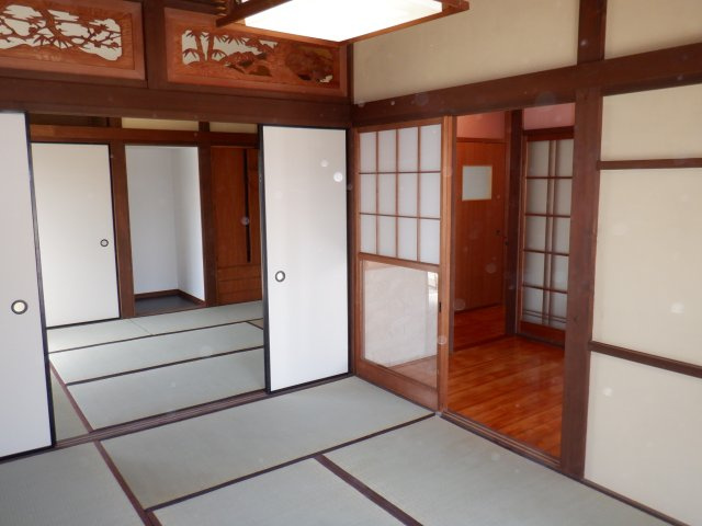 原岡２階建ての和室