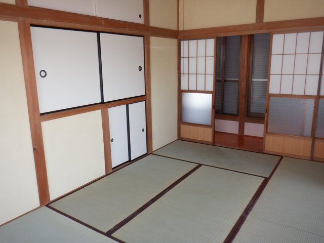 原岡２階建ての和室