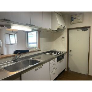 春日井市中央台　一戸建てのキッチン