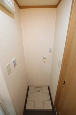 【設備】 | ブリックメゾン金剛 | 室内洗濯機置き場