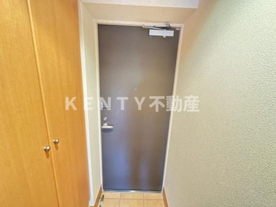 【玄関】 | レジデンス新蒲田スクエア | 収納もある玄関です