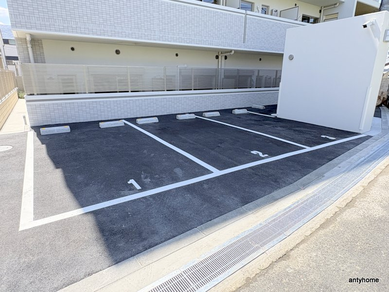 ファーストフィオーレ吹田ウインズテラス　仲介手数料無料の駐車場