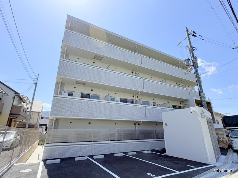 ファーストフィオーレ吹田ウインズテラス　仲介手数料無料の外観