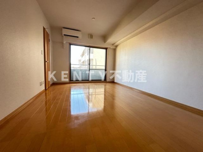 【居間・リビング】 | レジデンス新蒲田スクエア | ゆったり過ごせる居間です