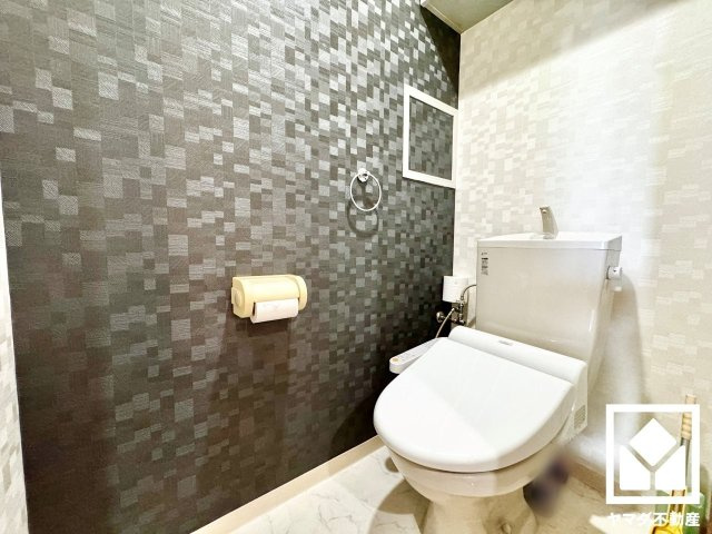 グランデュール鴨川テルス３番館のトイレ