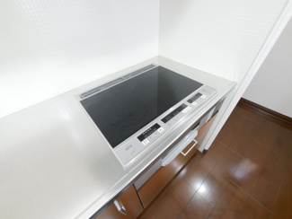 【キッチン】 | 甲斐市富竹新田 セキスイハイム施工平成17年築中古 内装一新 | IHクッキングヒーター