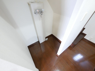 【その他】 | 甲斐市富竹新田 セキスイハイム施工平成17年築中古 内装一新 | 階段下に洗濯機置き場