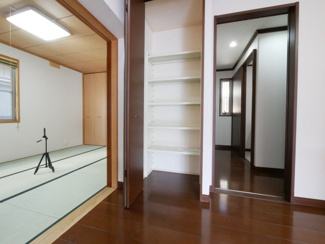 【収納】 | 甲斐市富竹新田 セキスイハイム施工平成17年築中古 内装一新 | 有ると便利なリビング収納