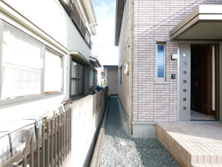 【周辺】 | 甲斐市富竹新田 セキスイハイム施工平成17年築中古 内装一新 | 敷地西側境界