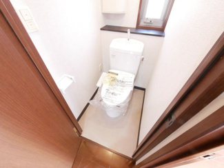 【トイレ】 | 甲斐市富竹新田 セキスイハイム施工平成17年築中古 内装一新 | 2階トイレ