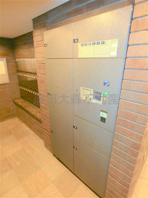 レジデンス新蒲田スクエアの玄関