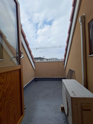 【バルコニー】 | 沢良宜西2丁目貸家