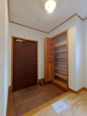 【玄関】 | 沢良宜西2丁目貸家