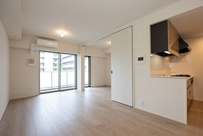 アビティグランデ砧　（Ｃ棟）の居間・リビング|■エアコン■24時間換気システム■ダウンライト