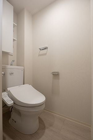 アビティグランデ砧　（Ｃ棟）のトイレ|♪温水洗浄便座♪■ウォールキャビネット収納付き♪