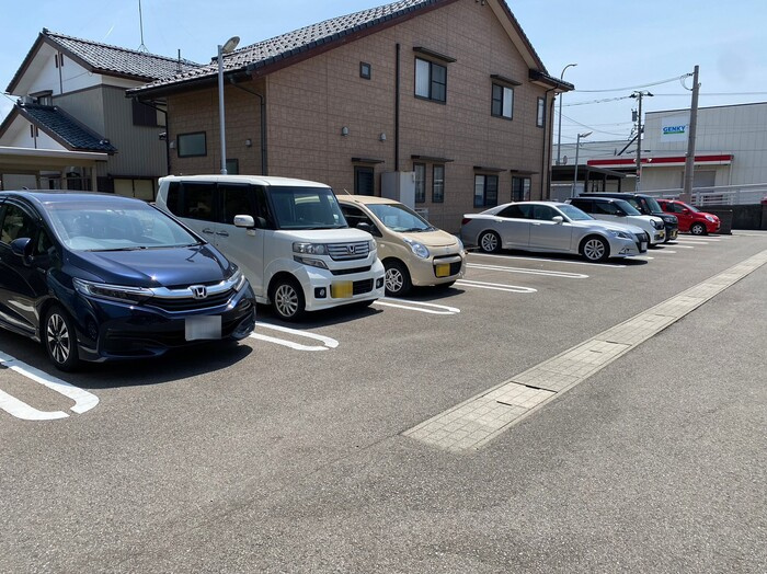 プレミアＡⅢの駐車場