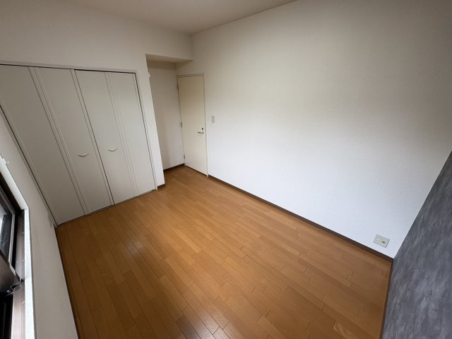 潮ハイツの居間・リビング