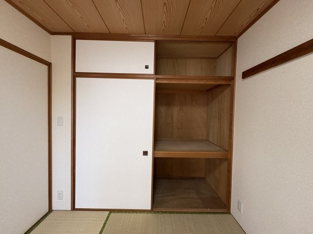 潮ハイツの収納