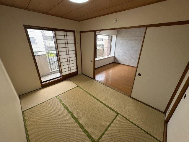 潮ハイツの和室