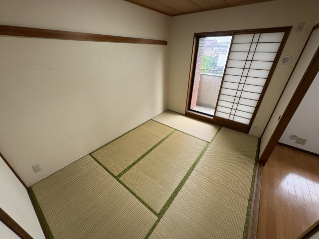 潮ハイツの和室