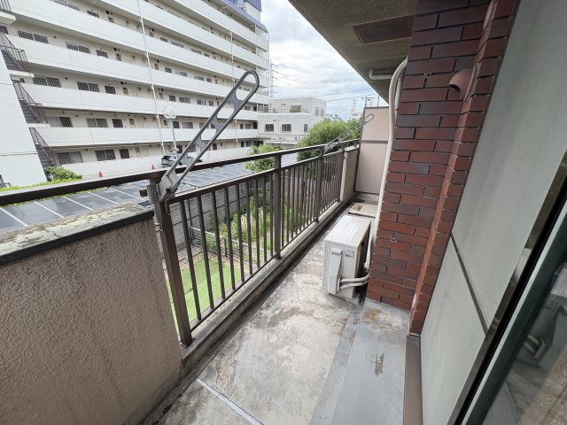 潮ハイツのバルコニー