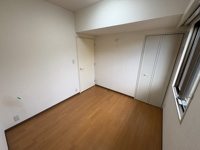 潮ハイツの居間・リビング