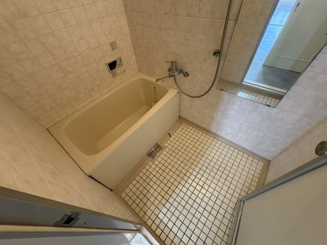 潮ハイツの浴室