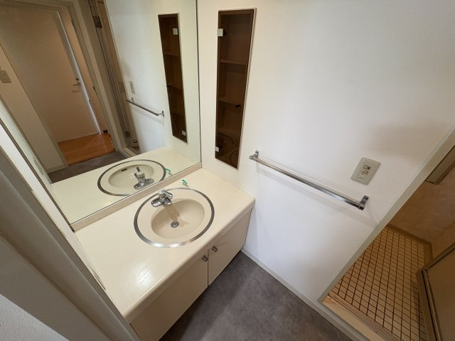 潮ハイツの独立洗面台