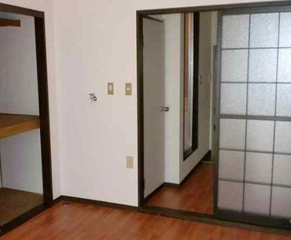 フォーブル若宮の寝室