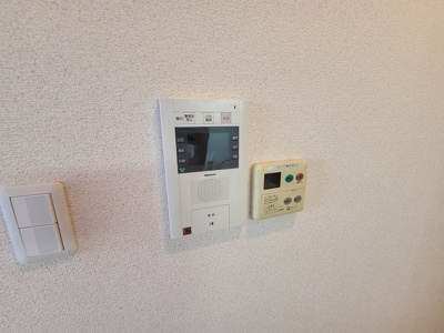 【設備】 | アーバンフラッツ西中島 | モニター付きインターホンです