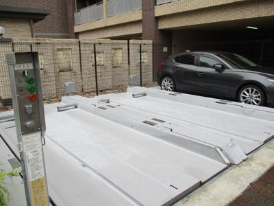 【駐車場】 | アーバンフラッツ西中島 | 駐車場です