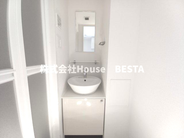 プロヴィスタ神戸三宮EASTの独立洗面台