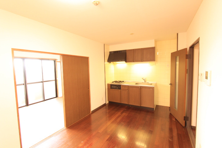 サン・ケイ長谷川の居間・リビング