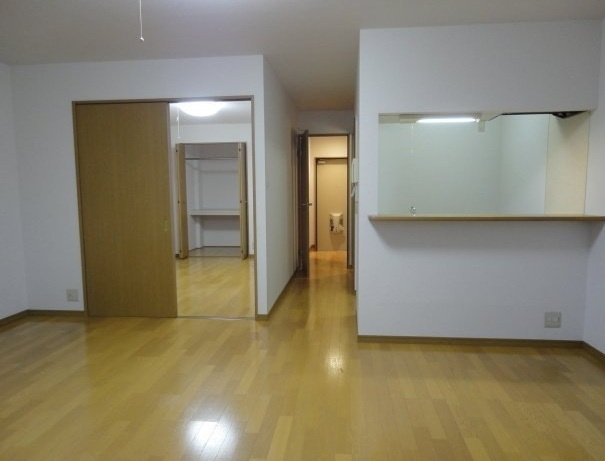 ソレールヤマグチの居間・リビング