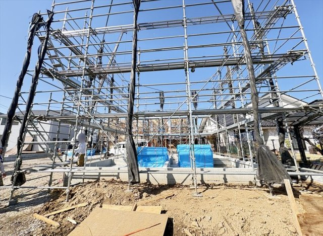 【外観】 | 富士見市下南畑　新築一戸建住宅　全3棟　(志木本店) | 販売現地／2026年3月5日撮影　
全棟60坪以上の広々とした敷地。